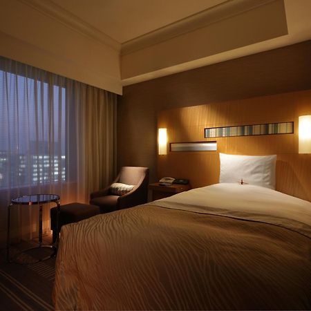 Hotel Okura Fukuoka Фукуока Экстерьер фото A room at the hotel