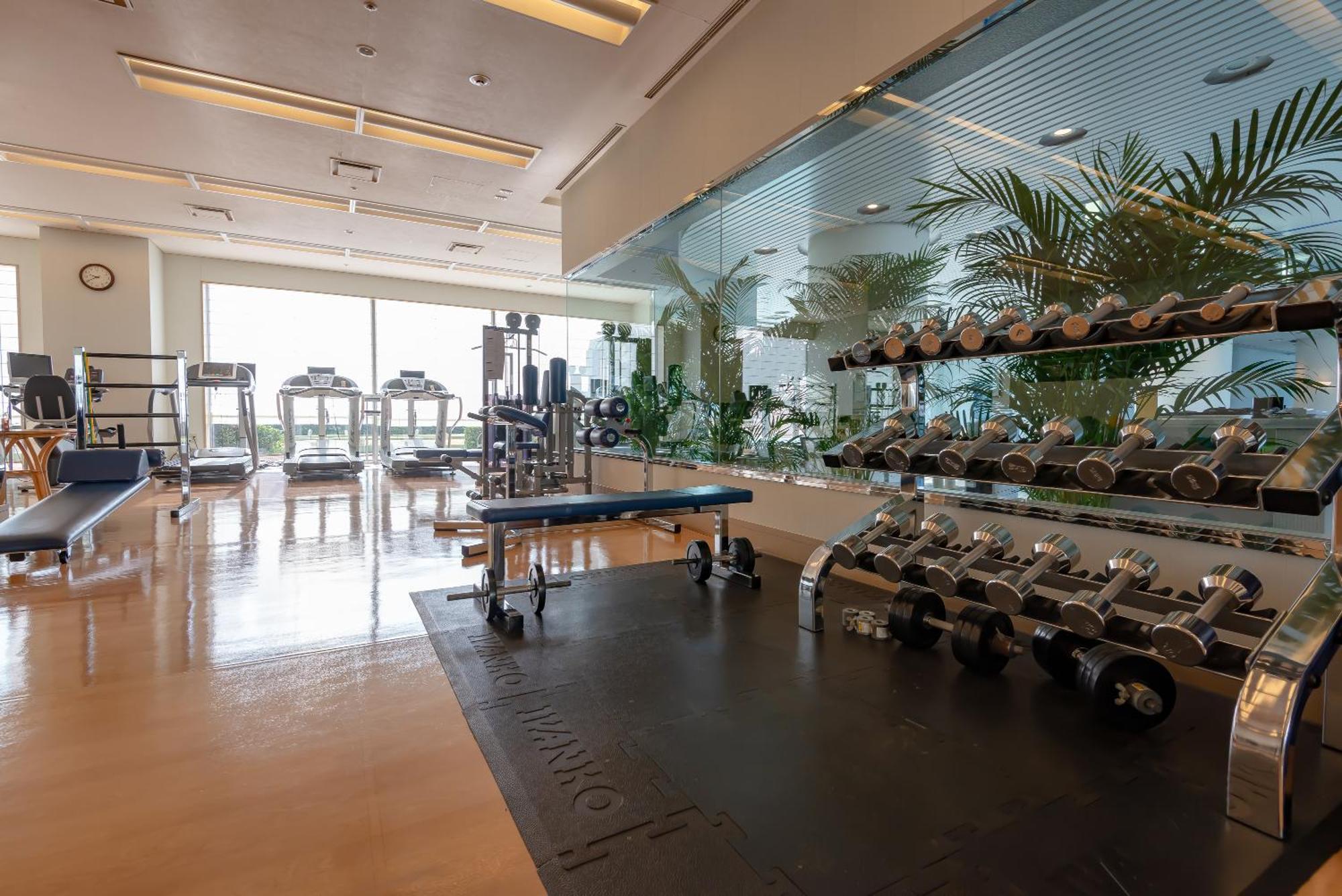 Hotel Okura Fukuoka Фукуока Экстерьер фото The gym at the Ritz-Carlton, Dubai
