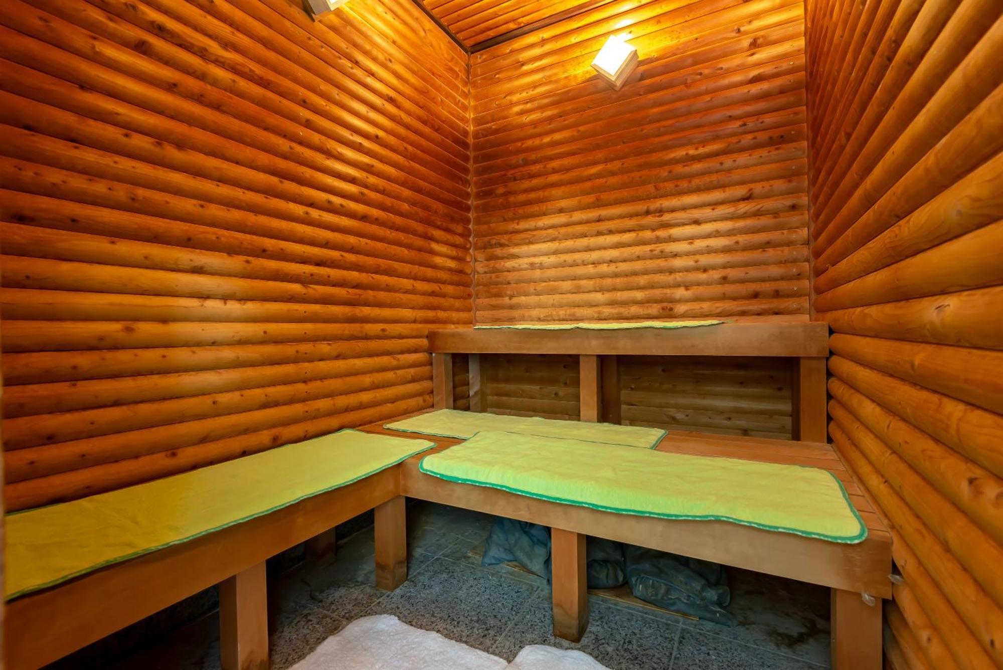 Hotel Okura Fukuoka Фукуока Экстерьер фото A traditional Finnish sauna