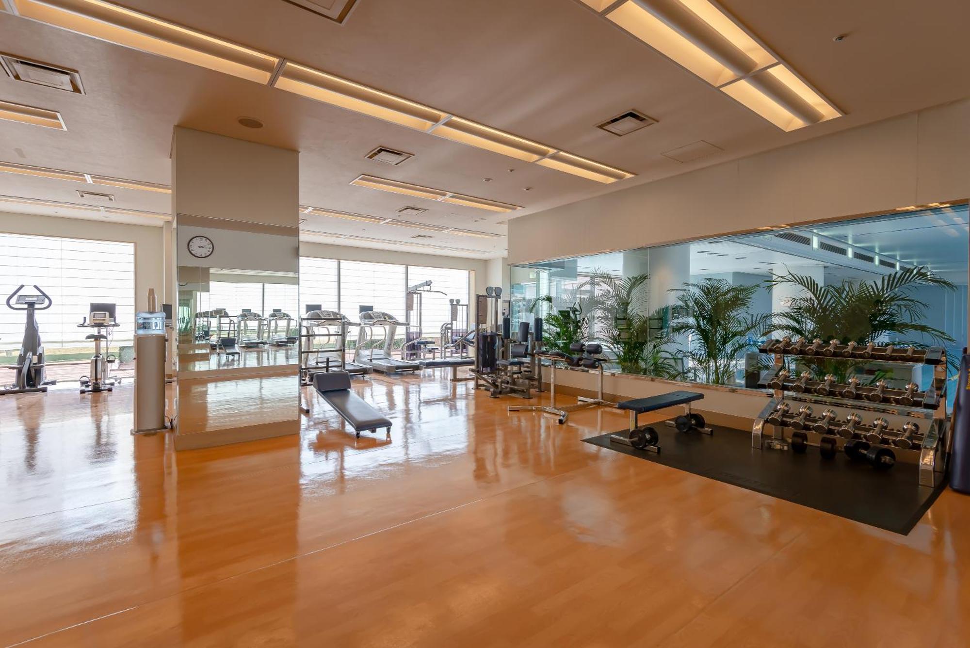 Hotel Okura Fukuoka Фукуока Экстерьер фото The gym at the Ritz-Carlton, Osaka